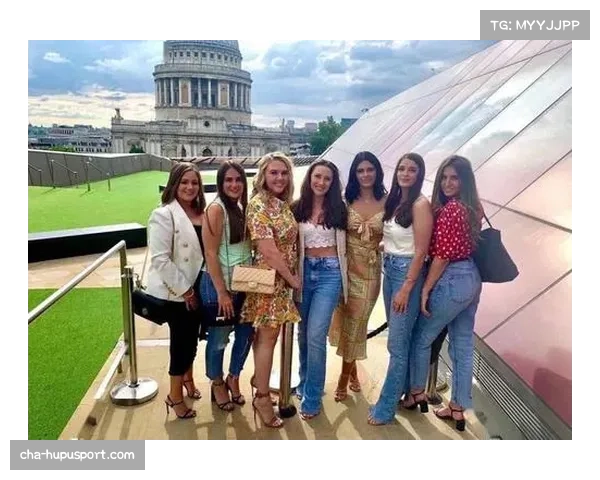 英格兰队太太团被提醒低调炫富以避免成为窃贼目标 英格兰队太太团被提醒低调炫富以避免成为窃贼目标